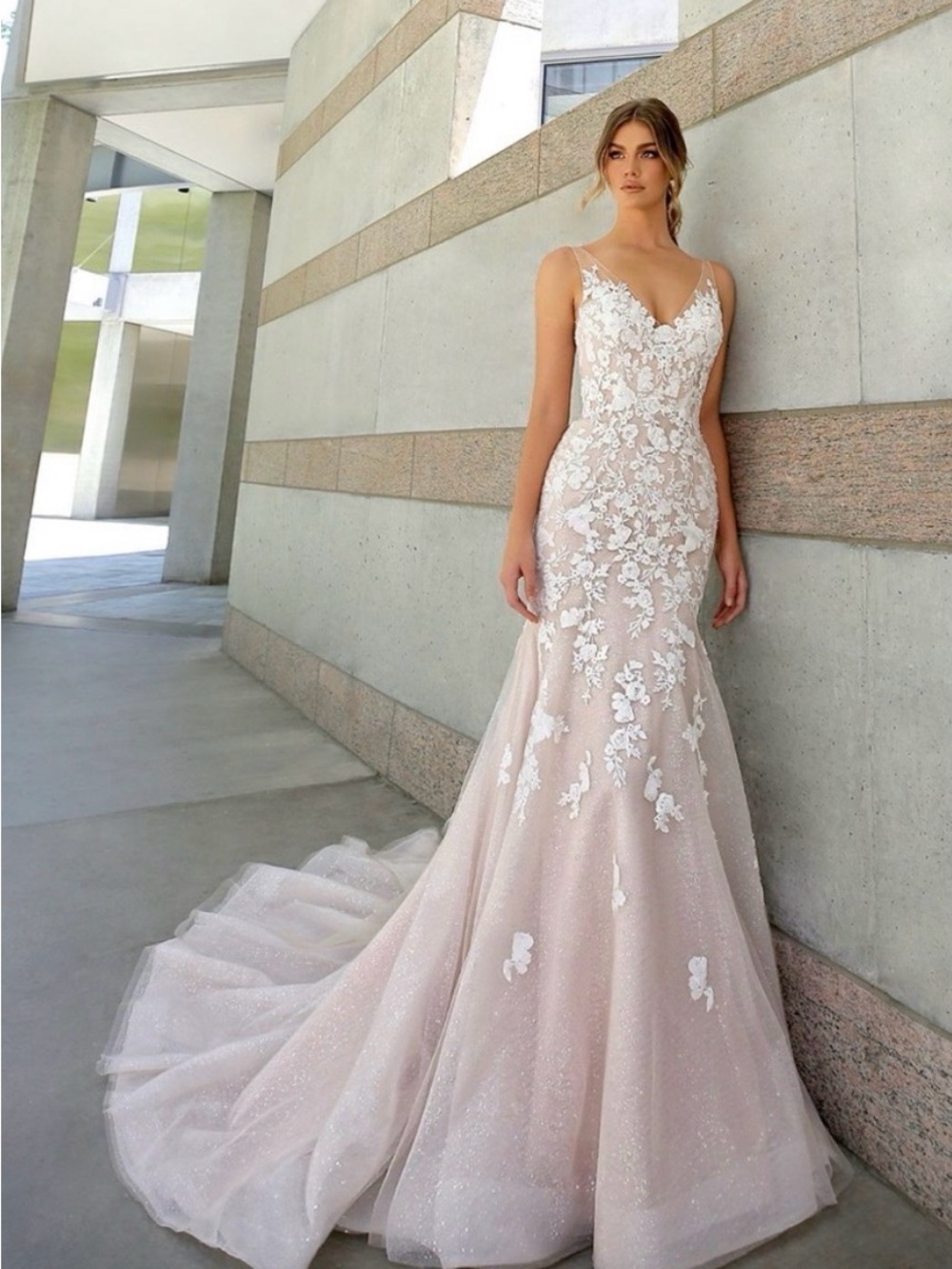 Blush White Lace Appliqué Mermaid Wedding Dress size 8
